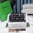 Top Quality The Chain Padded Cassette Shoulder Bag 