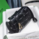 Top Quality The Chain Padded Cassette Shoulder Bag 