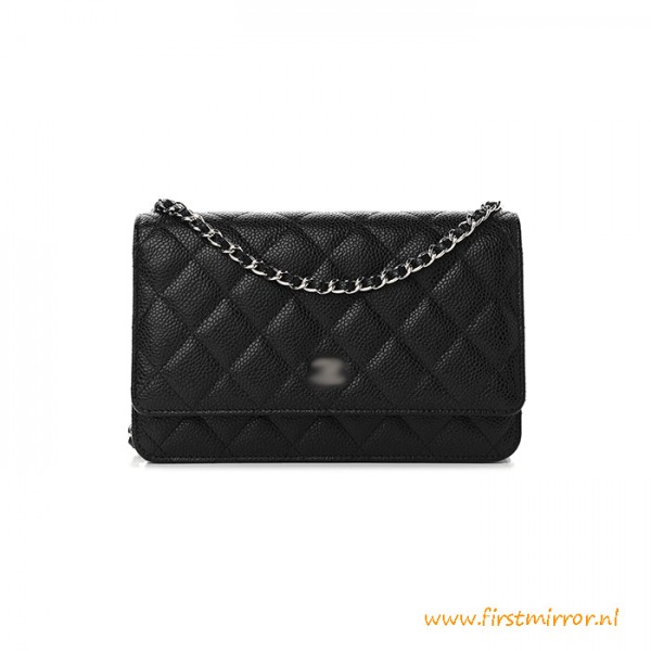 Top Quality Caviar Quilted Wallet On Chain