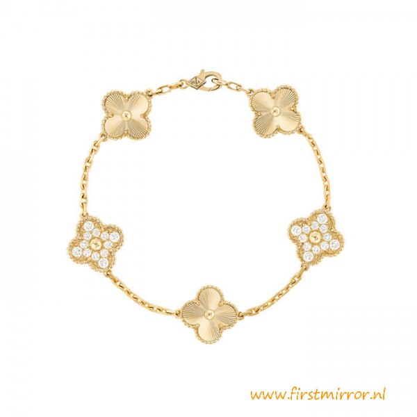 Top Quality Vintage Alhambra Bracelet with 5 Motifs Round Diamonds
